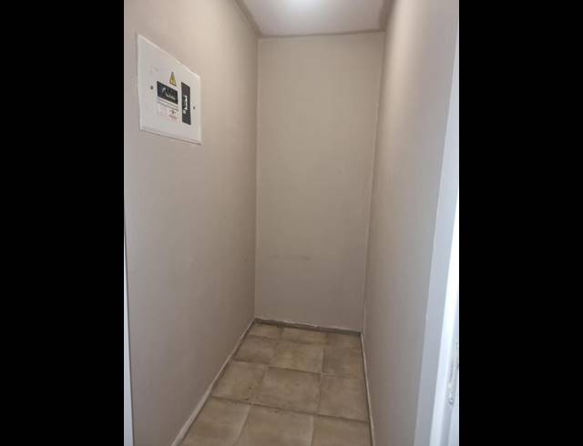 1 BEDROOM TOWNHOUSE FOR SALE IN MALVERN EAST EXT